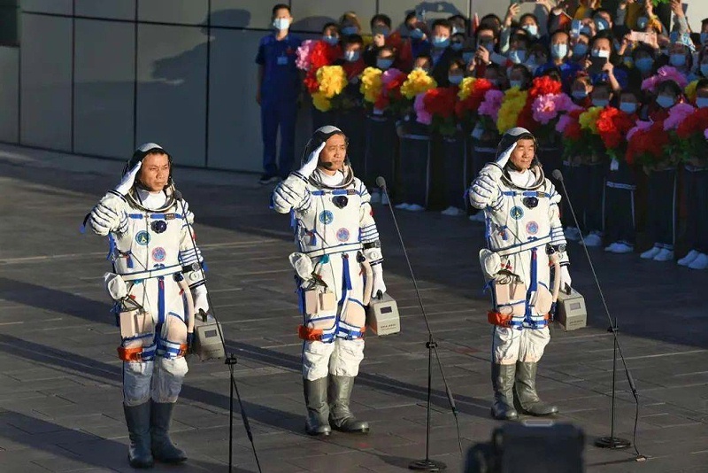 青岛空压机贺神州十二发射成功